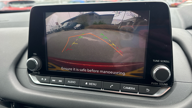 Nissan Qashqai 1.3 DiG-T MH Acenta Premium 5dr Petrol Hatchback